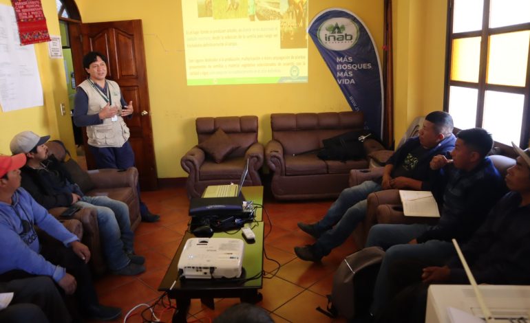 Realizan curso de incendios forestales.