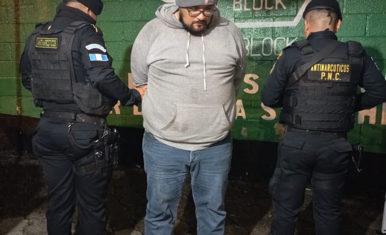 El «Dulcero» es capturado. Ofrecía drogas a estudiantes y usaba como camuflaje dulces.