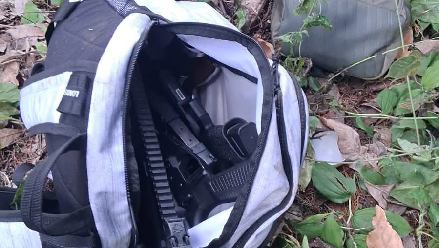 Ejército de Guatemala incauta armas y dinero en efectivo durante patrullaje en San Lucas Sacatepéquez