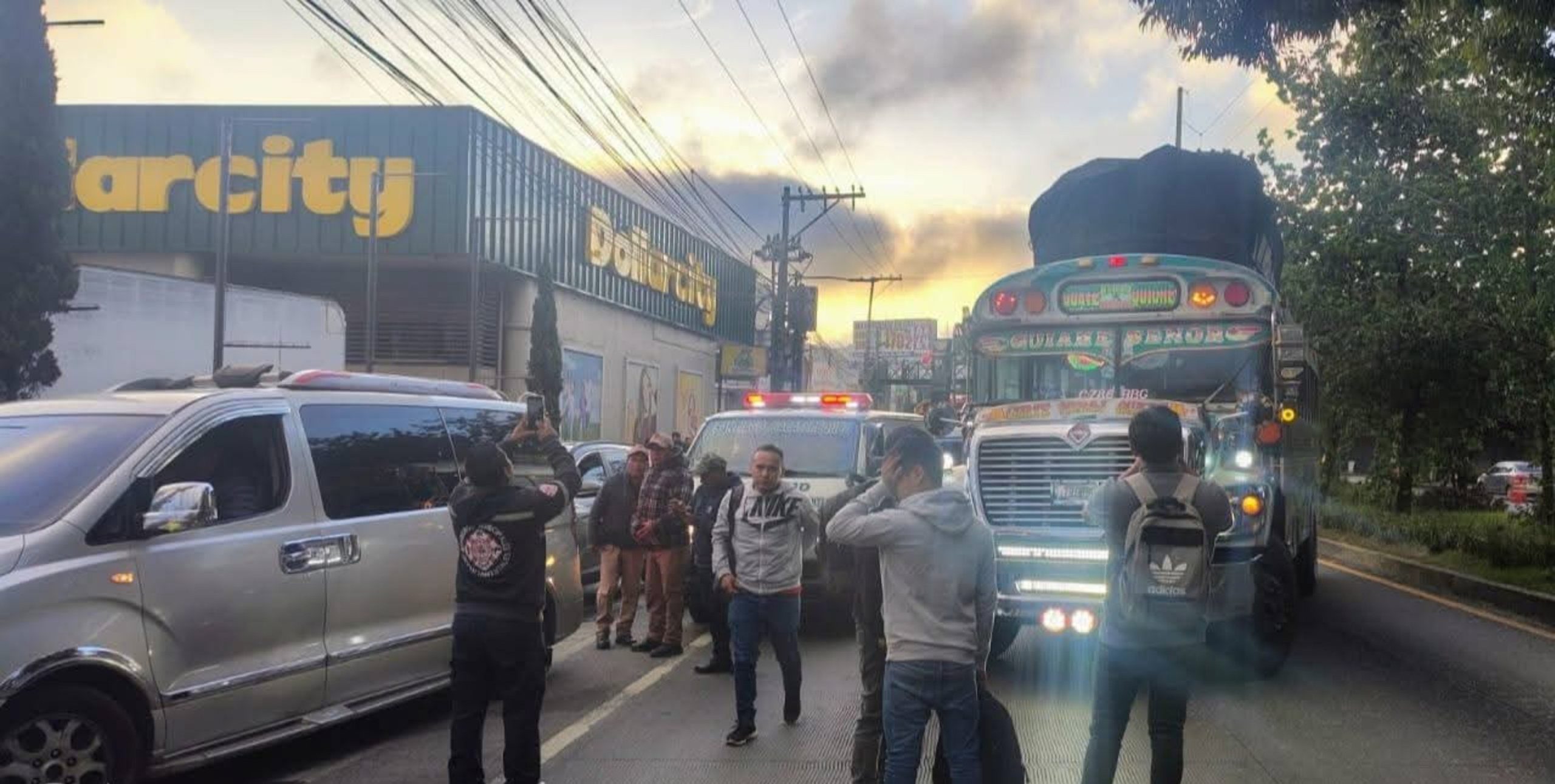 ¡ATAQUE ARMADO A BUS EN SAN LUCA SACATEPÈQUEZ!